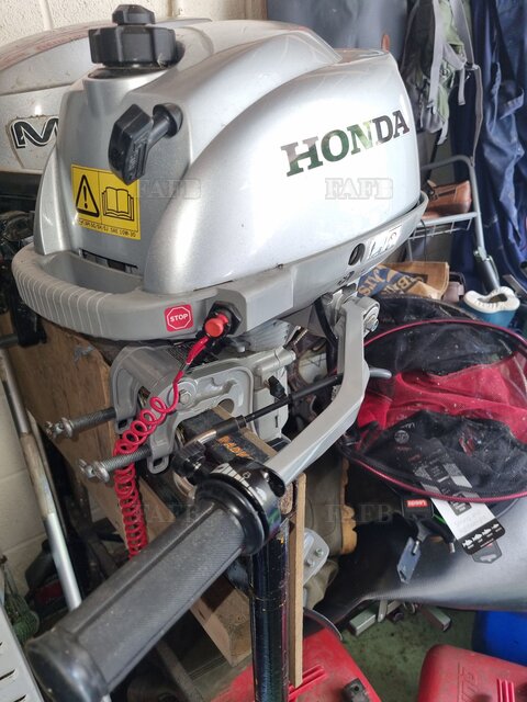 Honda 2.3hp outboard - picture 1