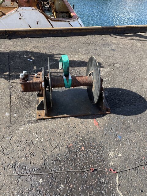 Bagging or gilson winch - picture 1