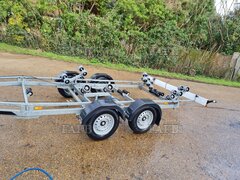 2 axle braked boat trailer never been in water - ID:128841