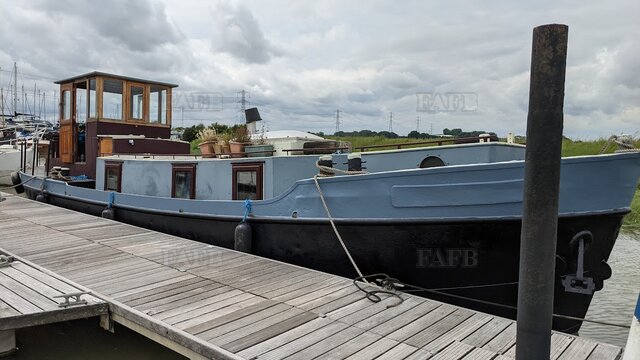 Converted Dutch Bunker Barge - picture 1