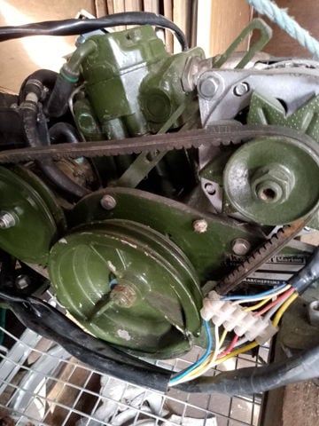 8HP RENAULT MARINE DIESEL ENGINE