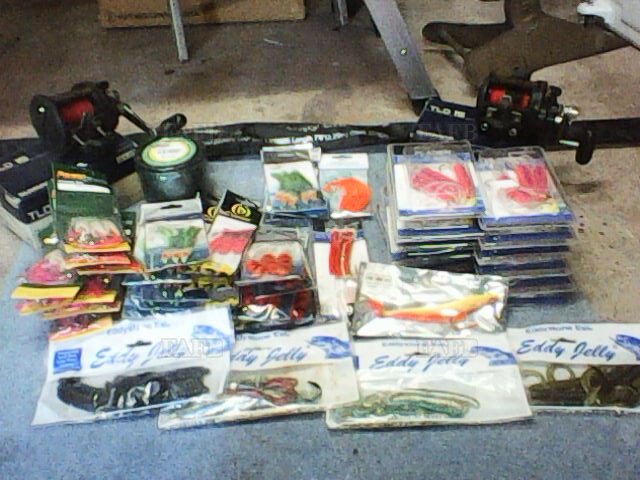 FISHING TACKLE - picture 1