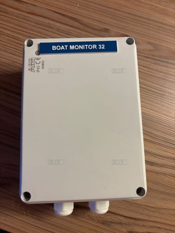 Remote Boat Monitor Hardware and IOS App