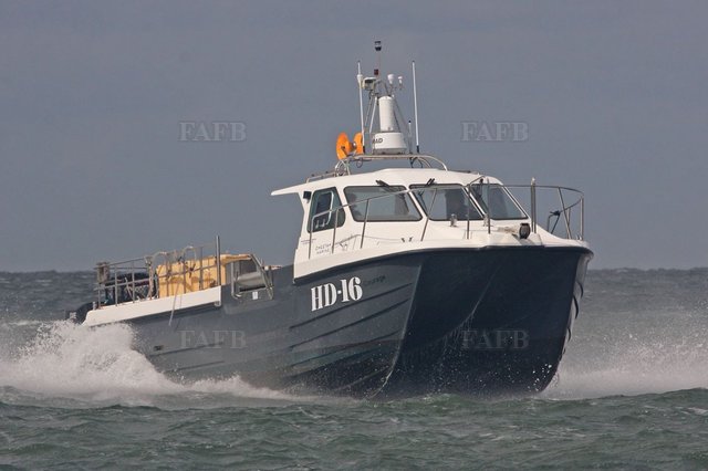 Cheetah catamaran 11.2 x 3.7 m - picture 1