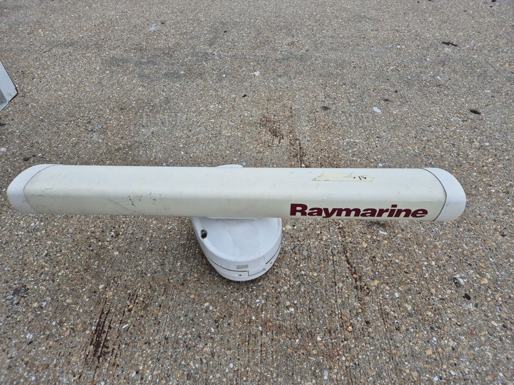 RAYMARINE RADAR SCANNER