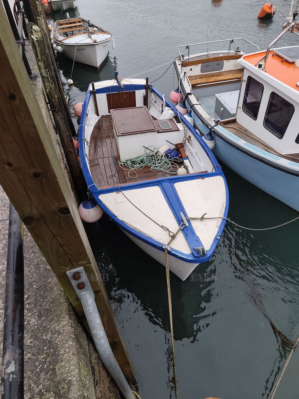 Plymouth Pilot 18