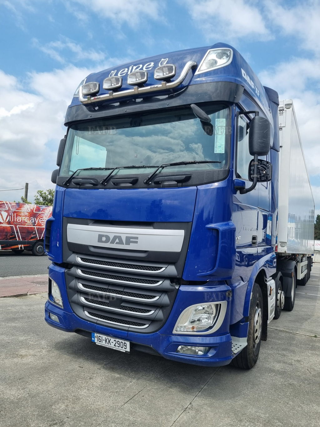 Vivier trailer and tractor unit