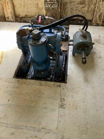 Steering gear