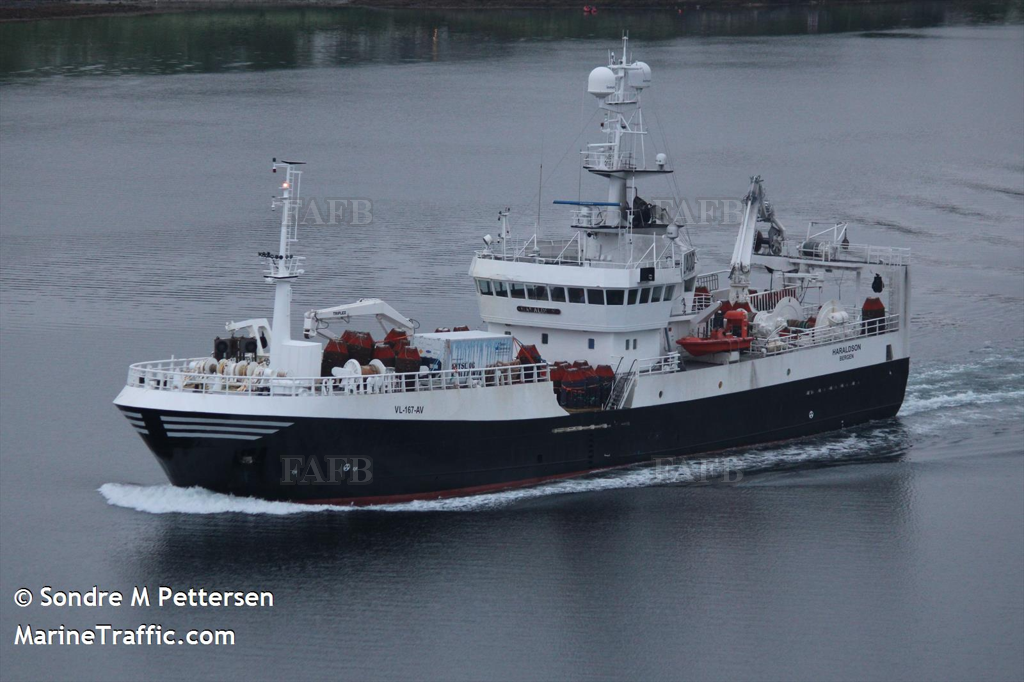 Purse seiner / trawler /potter