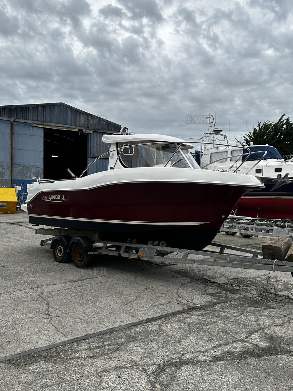 Arvor 215