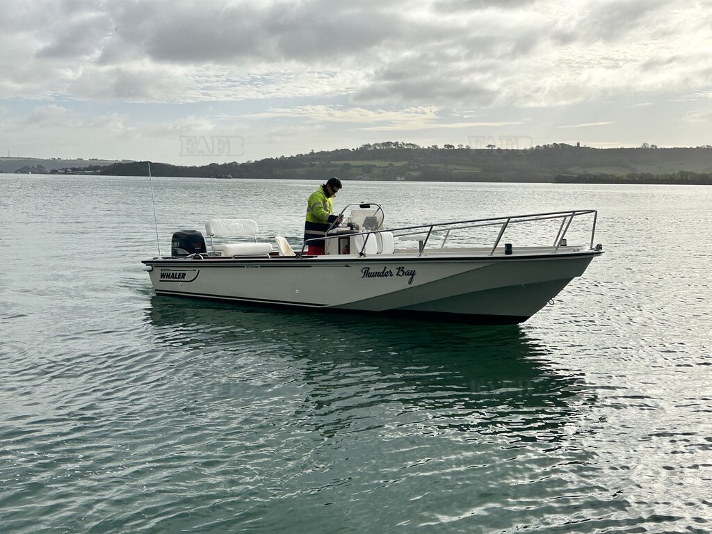 Boston Whaler 22 Outrage