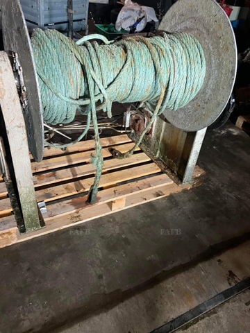 Trawldrum and winches