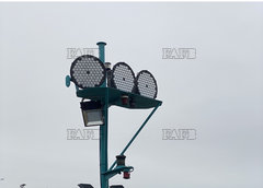 AAA CREE SPOT LIGHTS . From £445+Vat WWW. AAAWEB. CO. UK - ID:109333