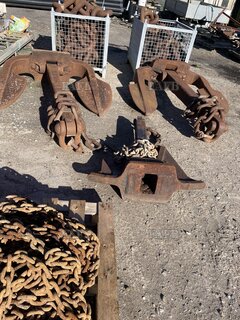 Anchors and chain - ID:130362