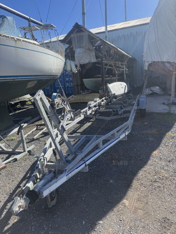 Boat trailer