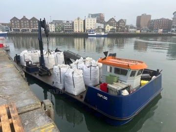 Skipper for oyster farm