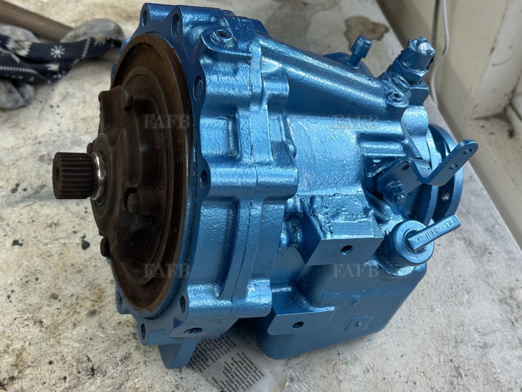 Borgwarner 1:1 velvet drive gearbox