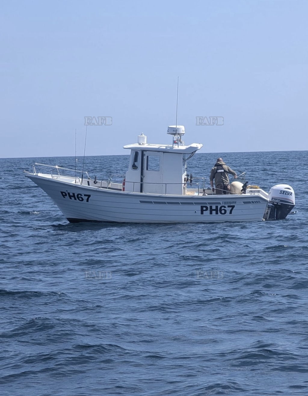 Fibramar Pescador 700