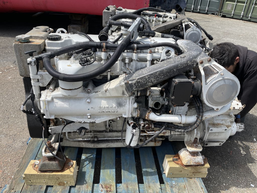 Iveco 370 HP inc gearbox x 2