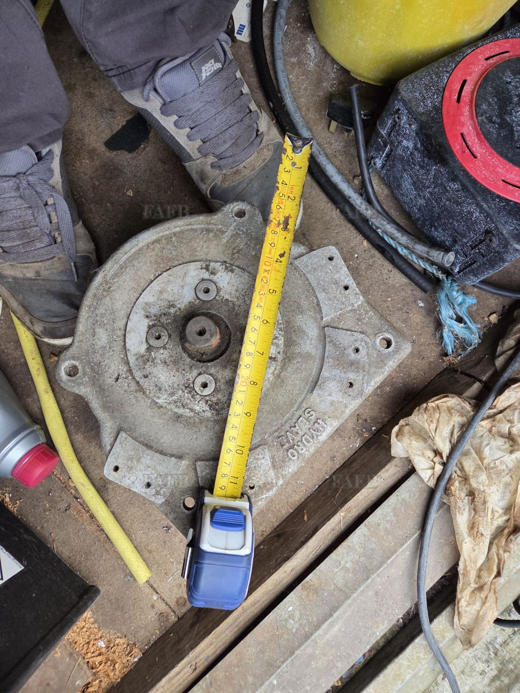 Hydro slave base and pump.