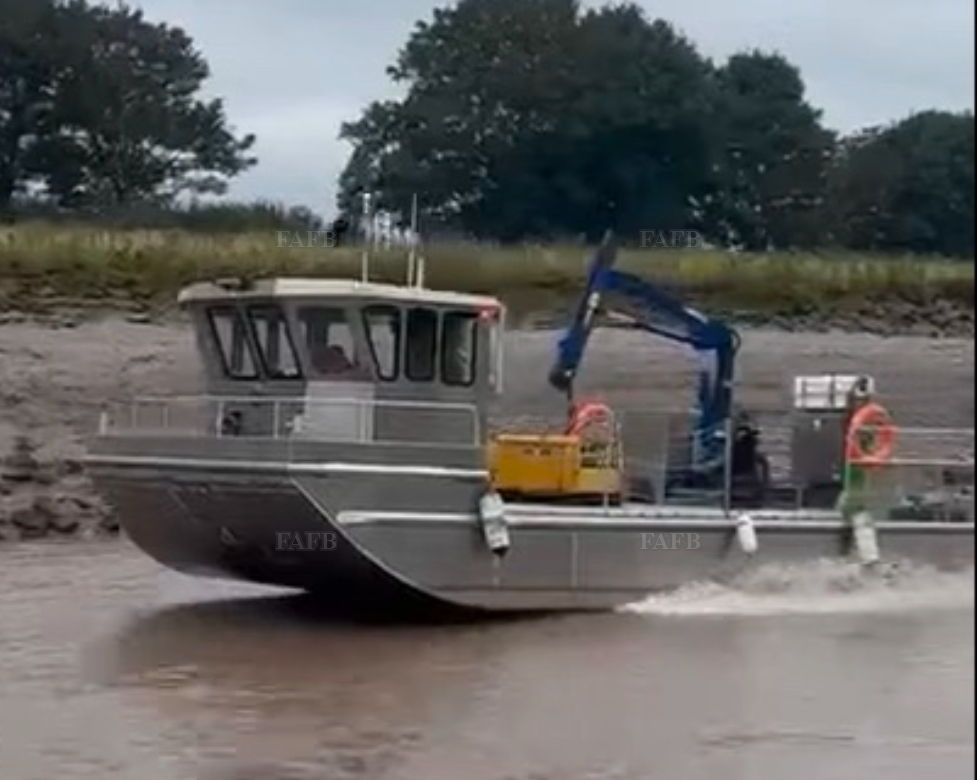 9.95 x 4.9 water truck