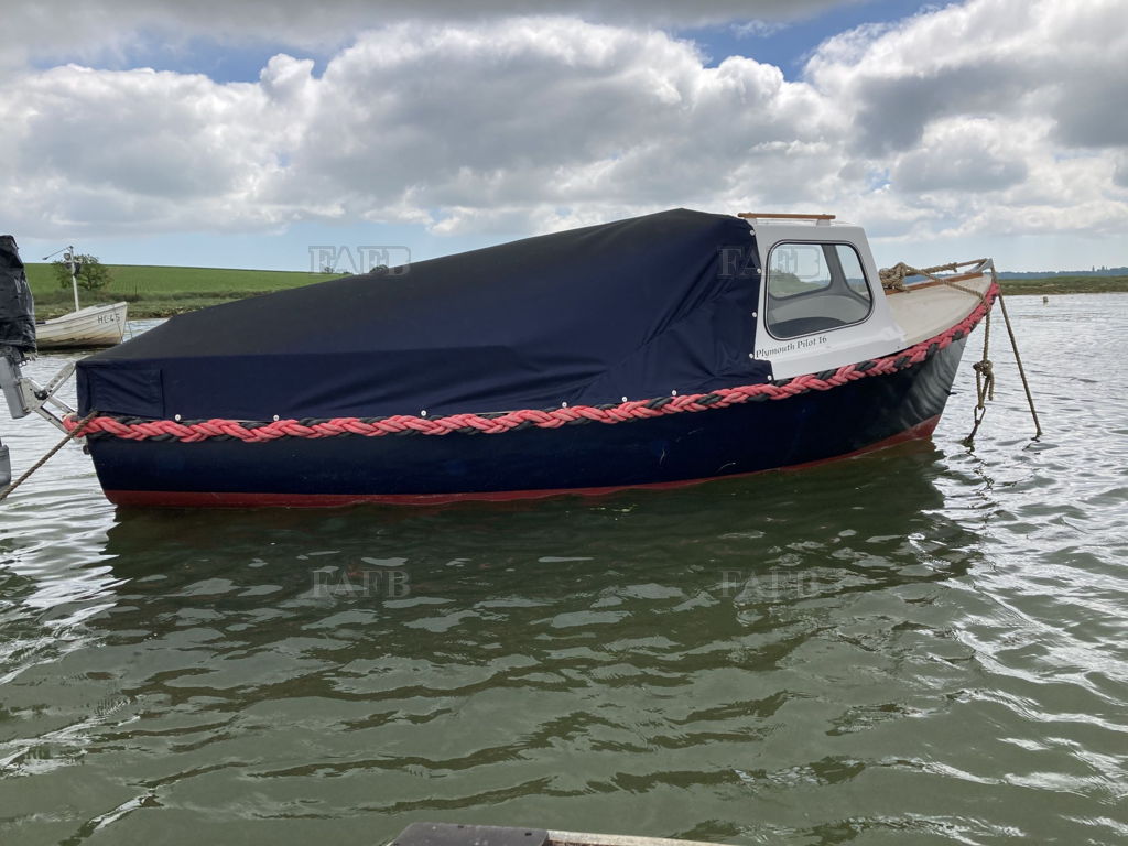Plymouth Pilot 16