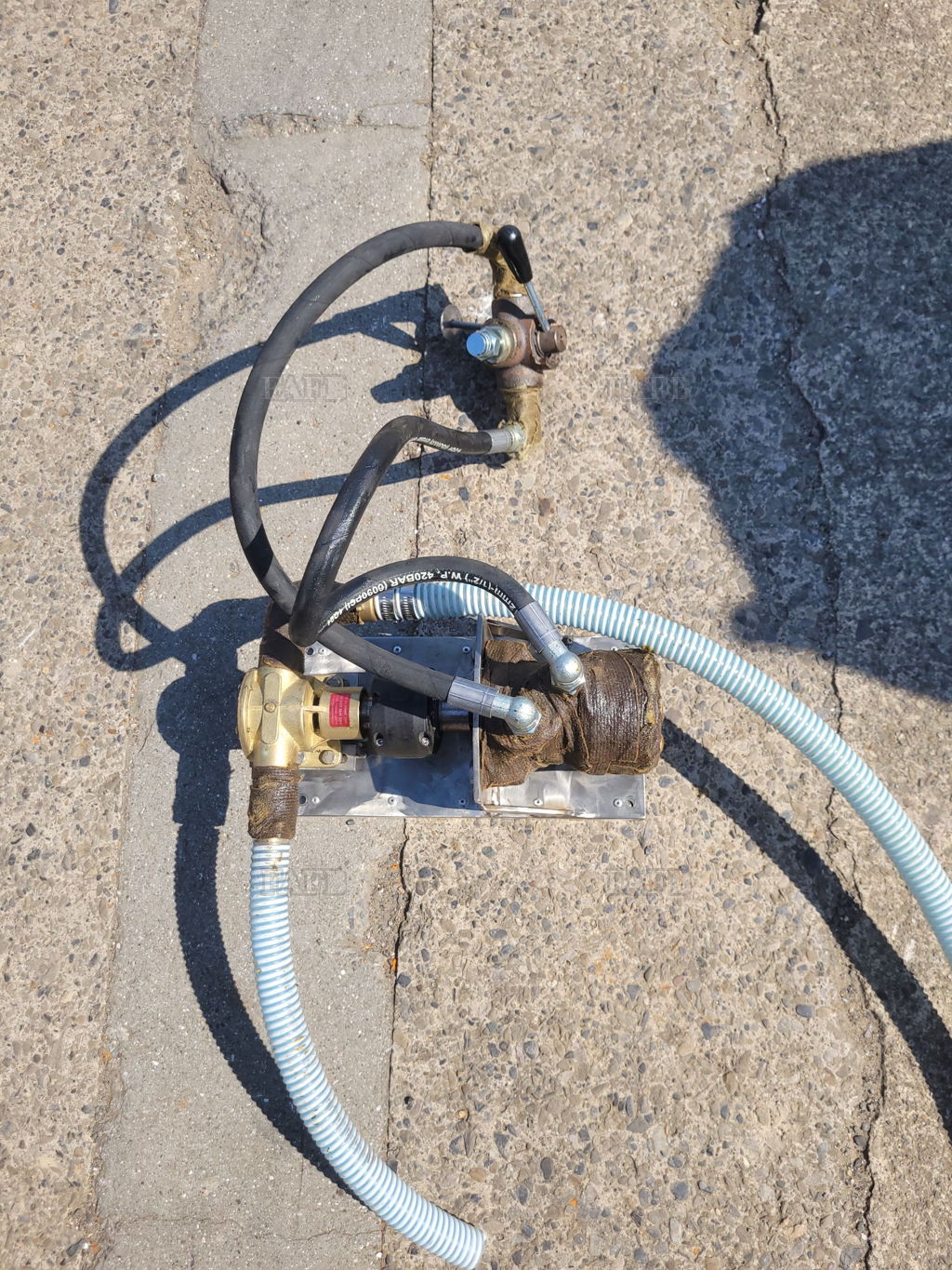 Hydraulic  deck wash