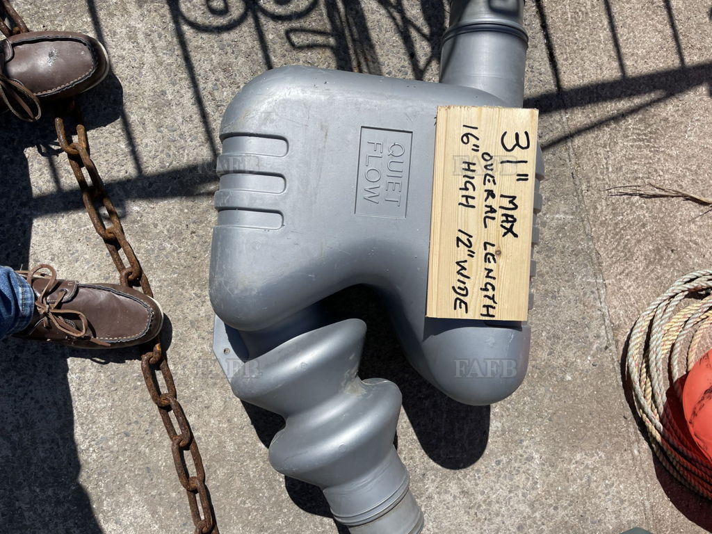 Exhaust silencer box