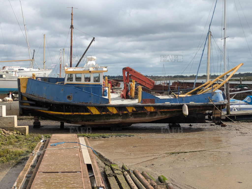 Pusher tug