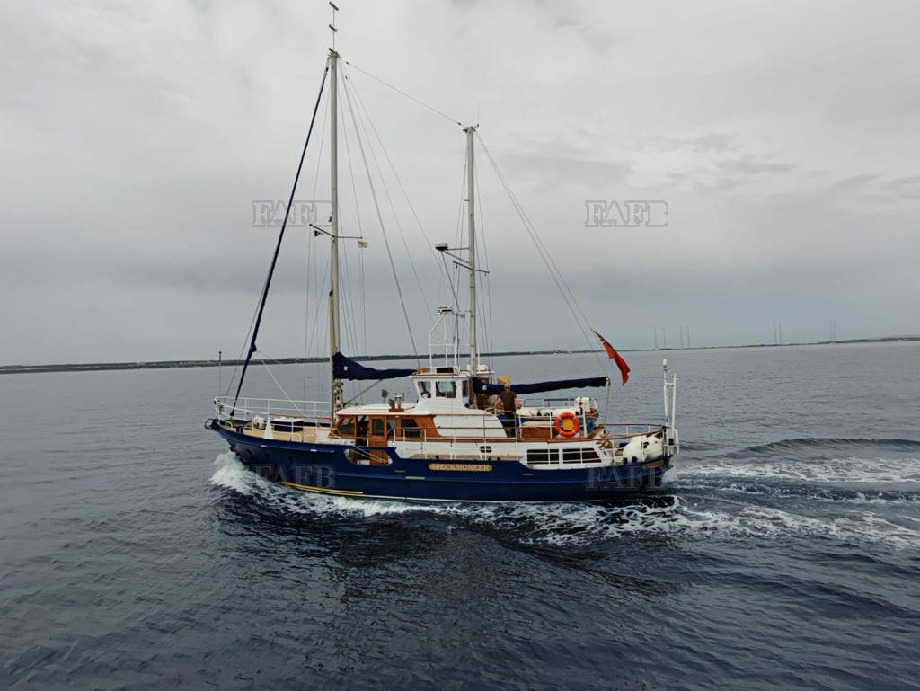 Custom one off/ F. de Voogt motorsailer