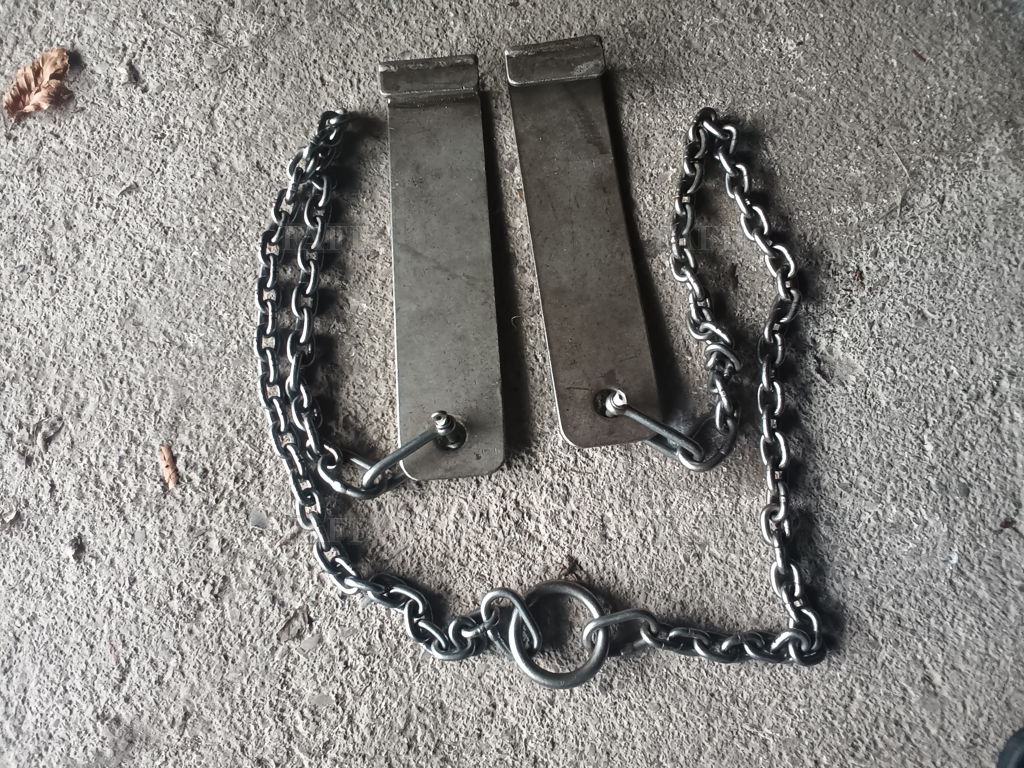 Fish box chains