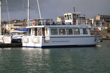 Tourist passenger vessel
