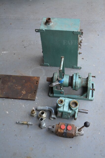 PNP DUERR No II RING PUMP, 5 in dia PULLY CLUTCH, TWO GALLON HEADER TANK - picture 1