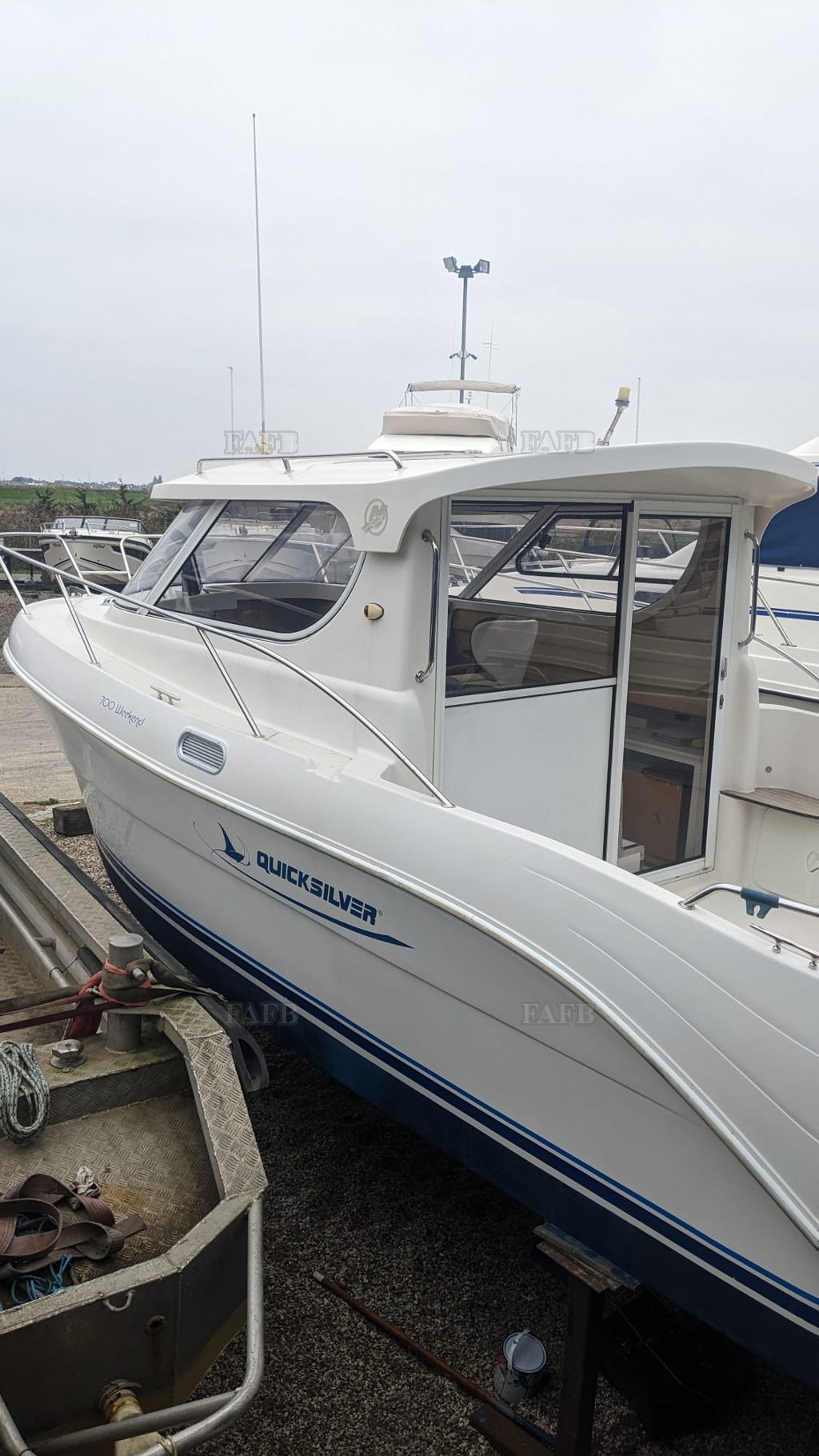 Quicksilver 700 weekender