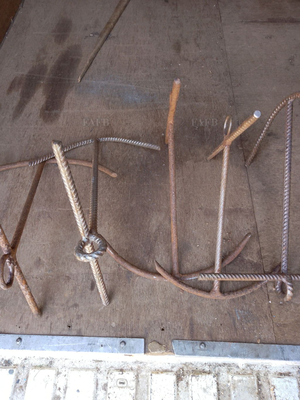 SMALL LONGLINE ANCHORS