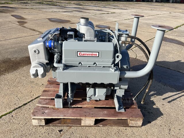 CUMMINS 6V378 136Hp MARINE DIESEL ENGINES - picture 1