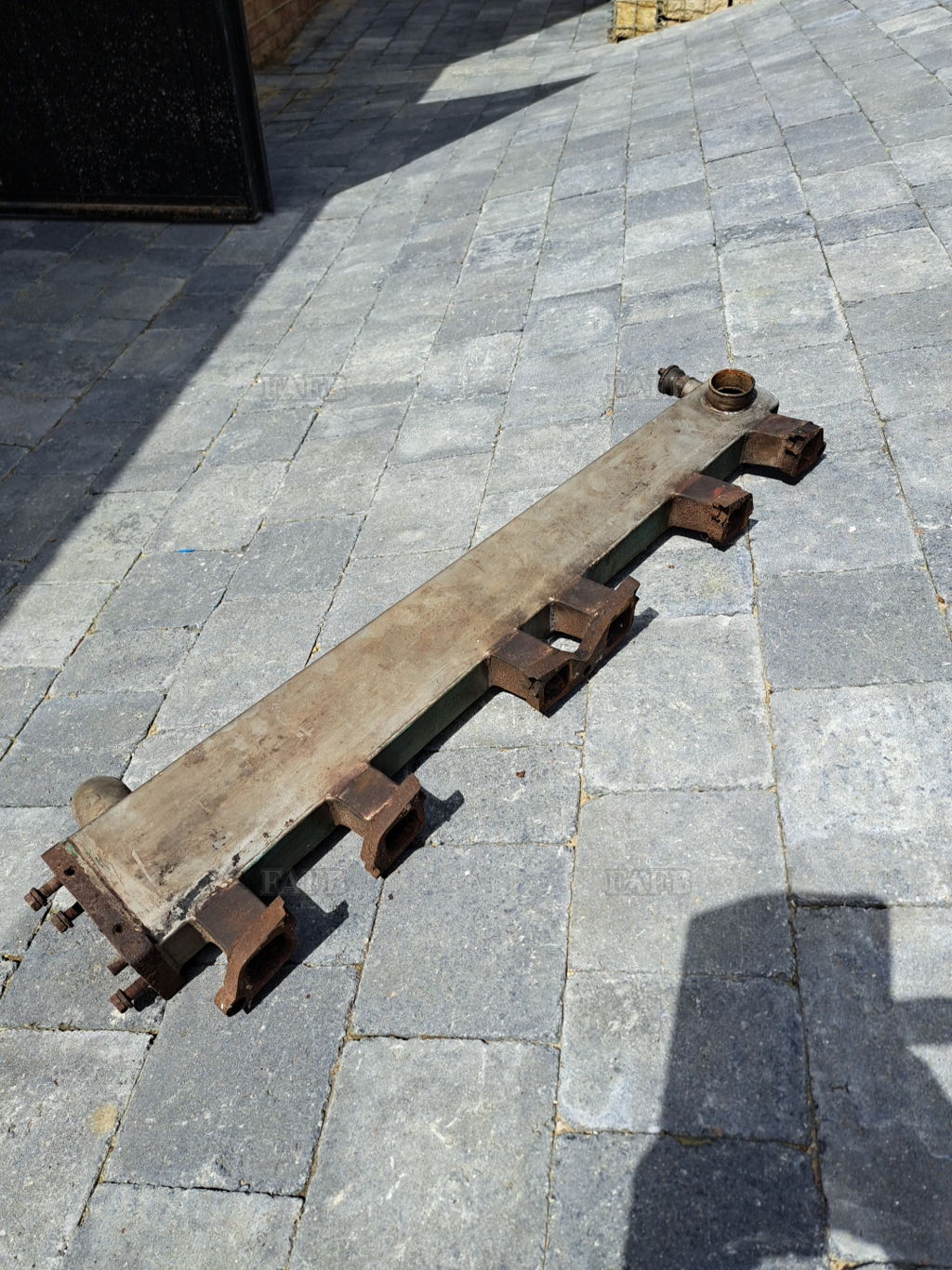 Exhaust manifold, Isle of Wight Advert 138770