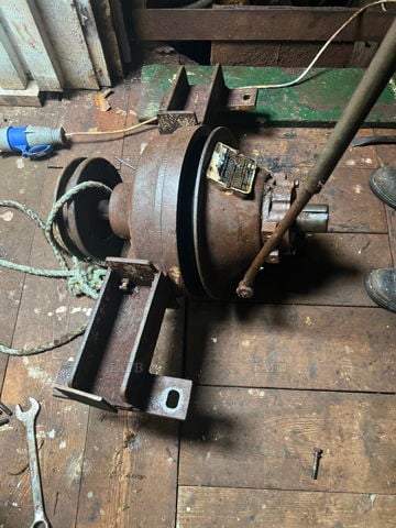 !!Wanted twin disc techno drive SEA4 clutch unit for front of engine for driving hydraulics!!