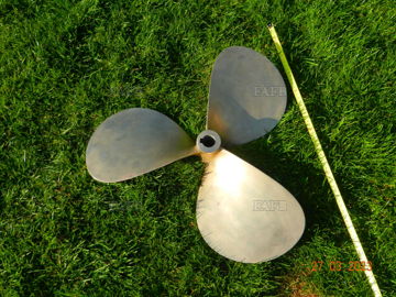 large right hand propeller 20 by 12 inches