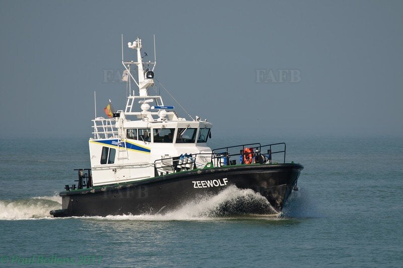 crew /pilot boat, law enforcement