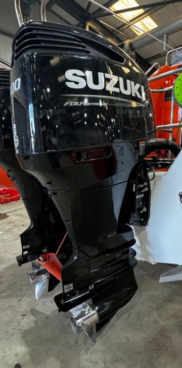 Suzuki 300hp engines and gearbox