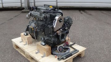 YANMAR Diesel 3QM30H Mint condition