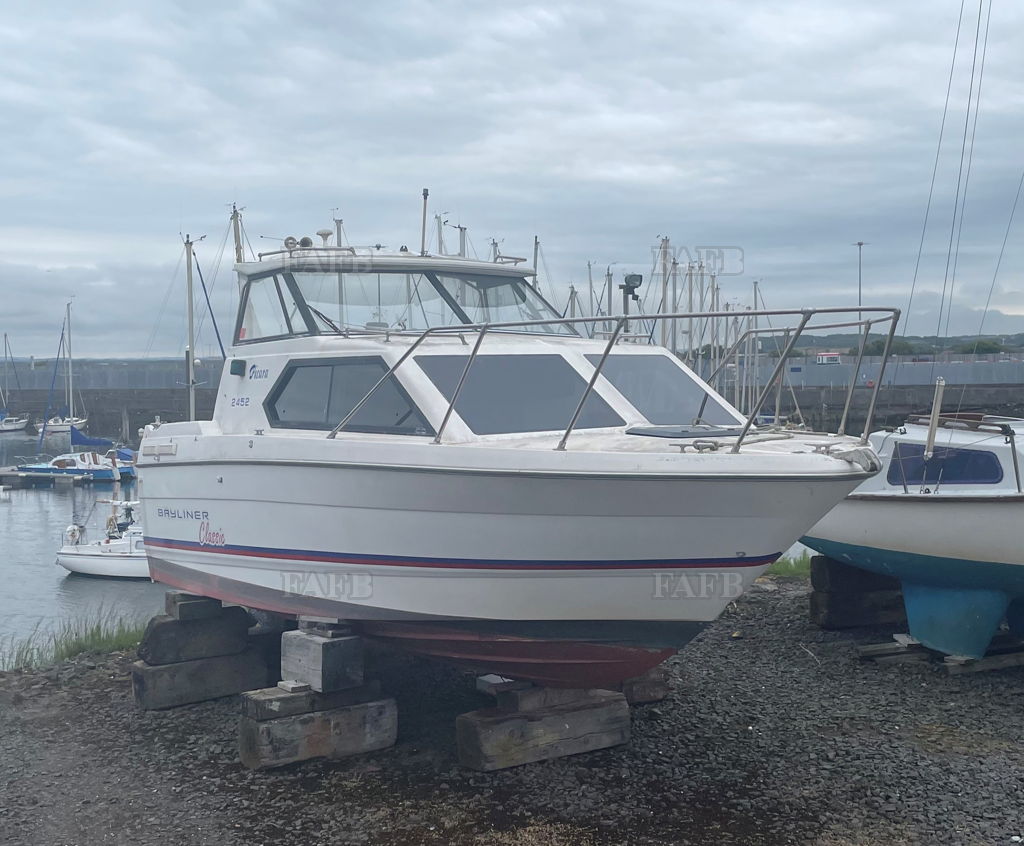 Bayliner 2452 Ciera Express