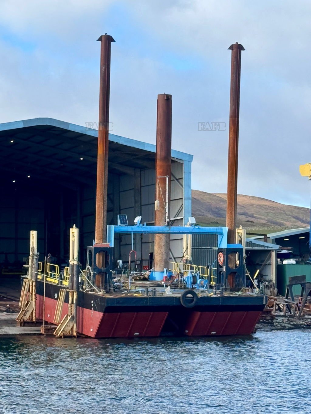 Cat 22 Steel Barge