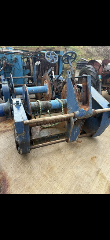 3 split winches